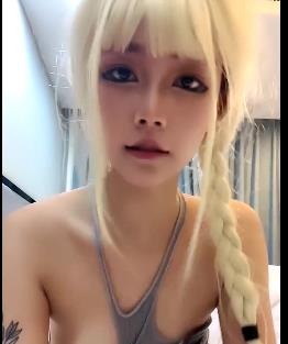 绝美动漫女主御萝皇墨迹黑丝合集[6V11.1G]，火爆安莉露脸震撼